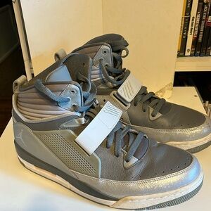 Jordan flight men’s sneakers size 11 654265–003